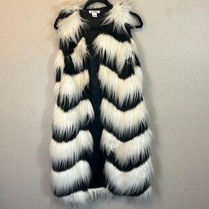 GLAMOROUS Faux Fur Women sleeveless coat  Size M